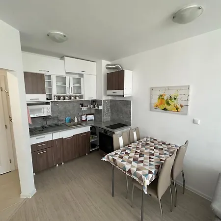Diana Apartman Pomorie